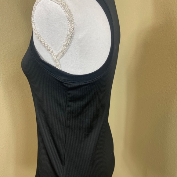 Calla  ribbed black tank top size medium - Picture 3 of 5
